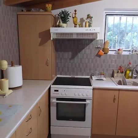 Apartment Ozena Countryside Vromonerion