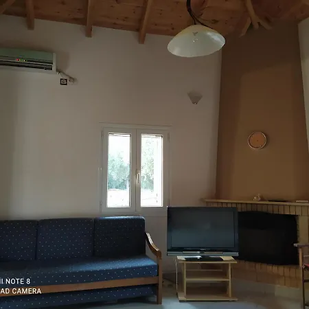 Ozena Countryside Apartment Vromonerion