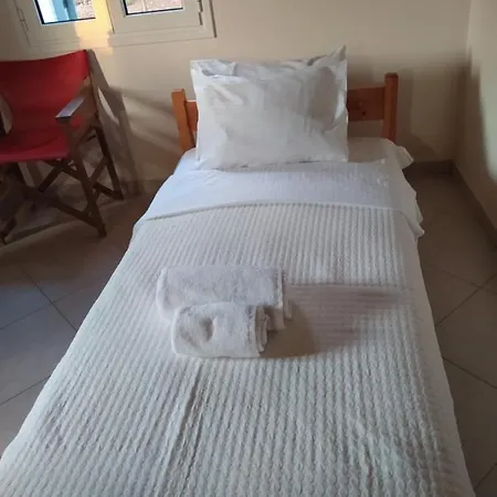 Apartment Ozena Countryside Vromonerion