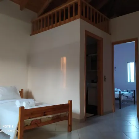 Ozena Countryside Apartment